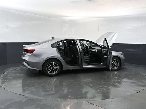 Used 2023 Kia Forte LXS w/ LXS Technology Package FWD image 26