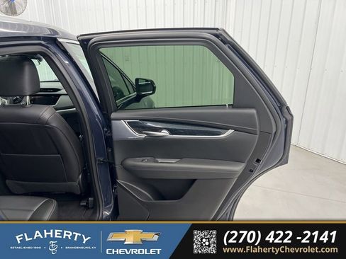 Used 2025 Cadillac XT5 Premium Luxury image 13