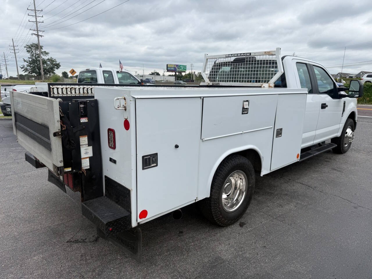 Used 2021 Ford F350 XL w/ Power Equipment Group RWD image 5