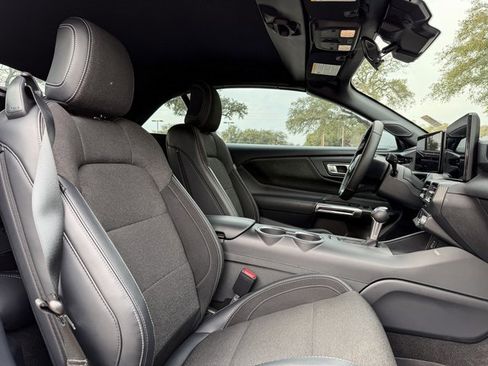 Used 2024 Ford Mustang Convertible image 15