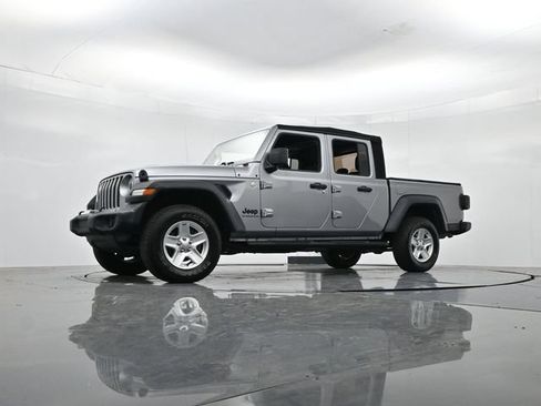 Used 2020 Jeep Gladiator Sport w/ Quick Order Package 24S AWD/4WD image 37