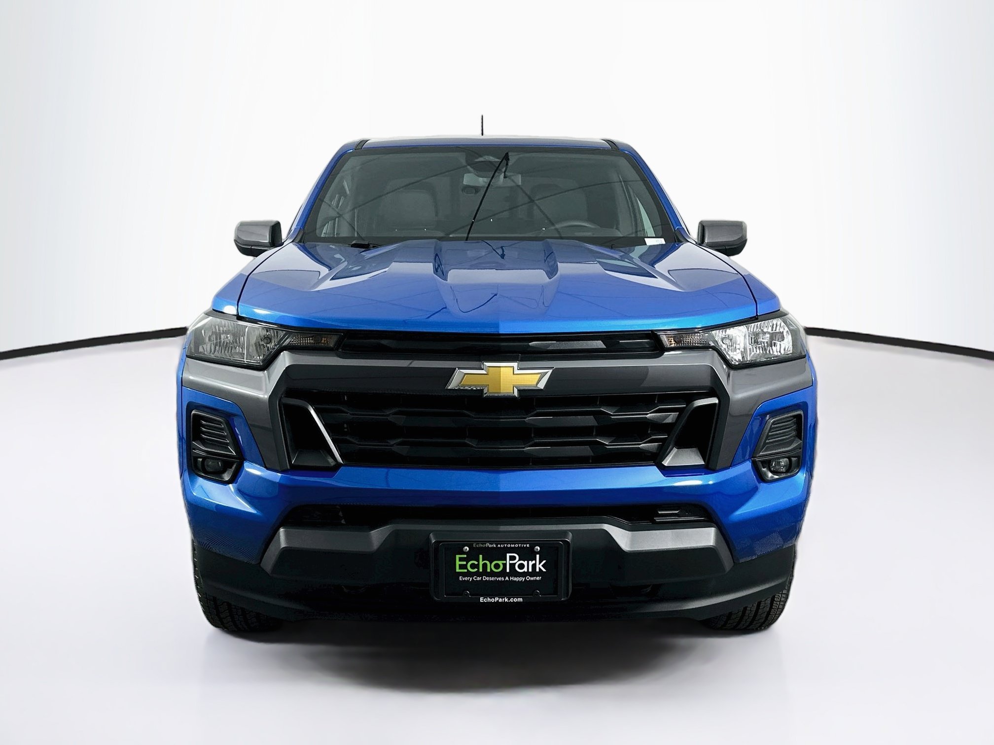 Used 2024 Chevrolet Colorado LT w/ LT Convenience Package AWD/4WD image 2