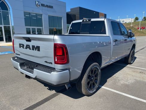 New 2026 RAM 2500 Big Horn AWD/4WD image 3