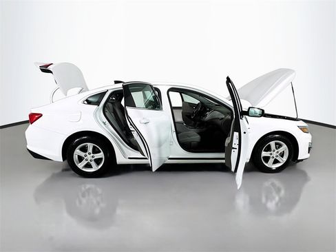 Used 2020 Chevrolet Malibu LS w/ Driver Confidence Package II image 26