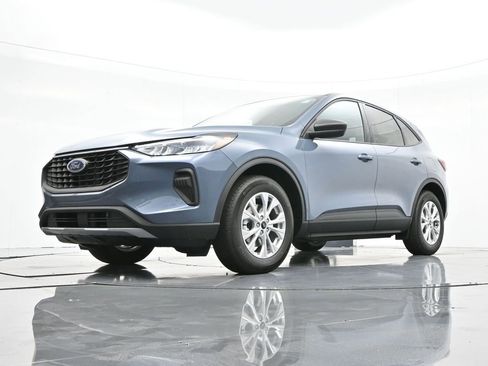 New 2026 Ford Escape Active FWD image 33