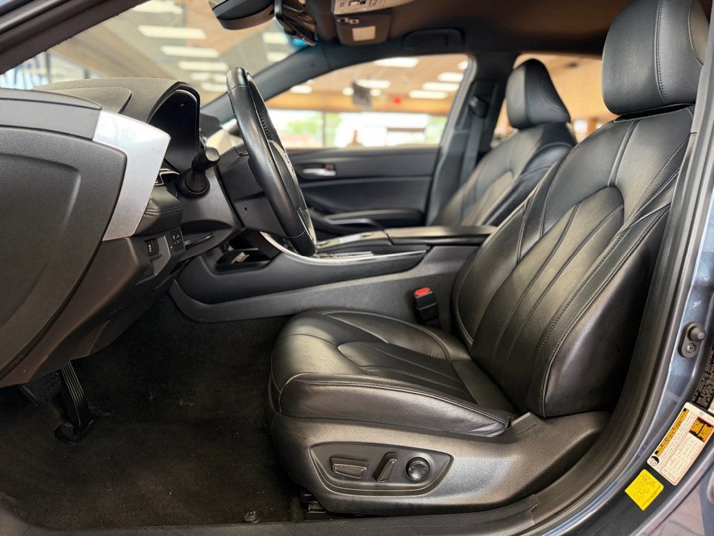 Used 2021 Toyota Avalon XLE FWD image 15