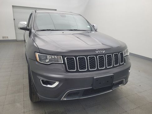 Used 2018 Jeep Grand Cherokee Limited image 14