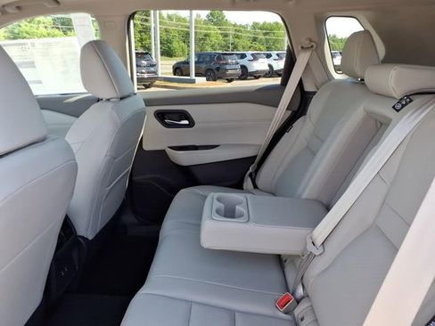 New 2026 Nissan Rogue SV FWD image 8