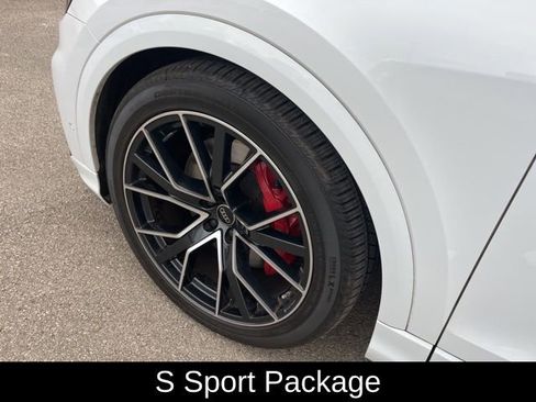 Used 2023 Audi SQ8 Prestige w/ Prestige Package image 10