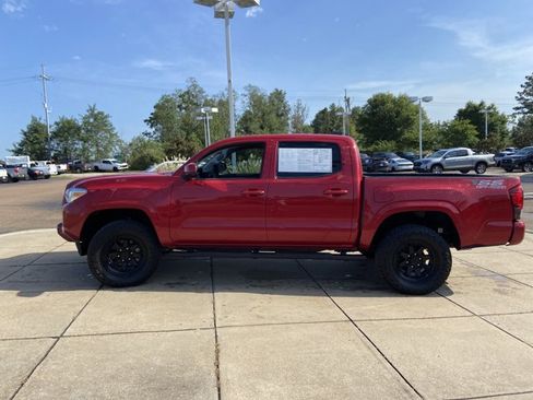 Used 2023 Toyota Tacoma SR AWD/4WD image 9