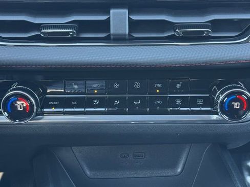 New 2026 Chevrolet Equinox RS AWD/4WD image 12
