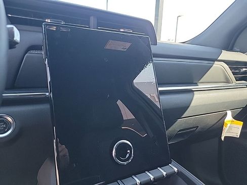 Used 2025 GMC Terrain Elevation w/ Technology Package II image 25