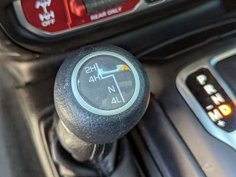 Certified 2024 Jeep Wrangler Unlimited Rubicon AWD/4WD image 27