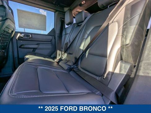 New 2025 Ford Bronco Badlands image 17