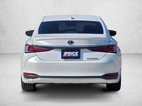 Used 2022 Lexus ES 300h w/ Premium Package FWD image 7