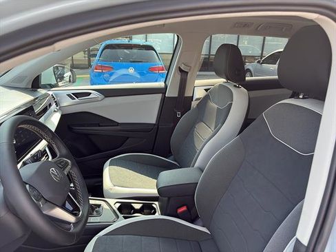 New 2025 Volkswagen Taos SE image 13