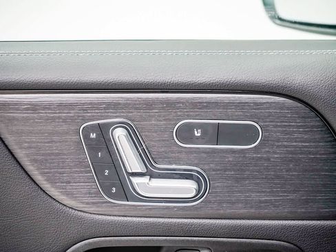 Used 2026 Mercedes-Benz GLB 250 image 19