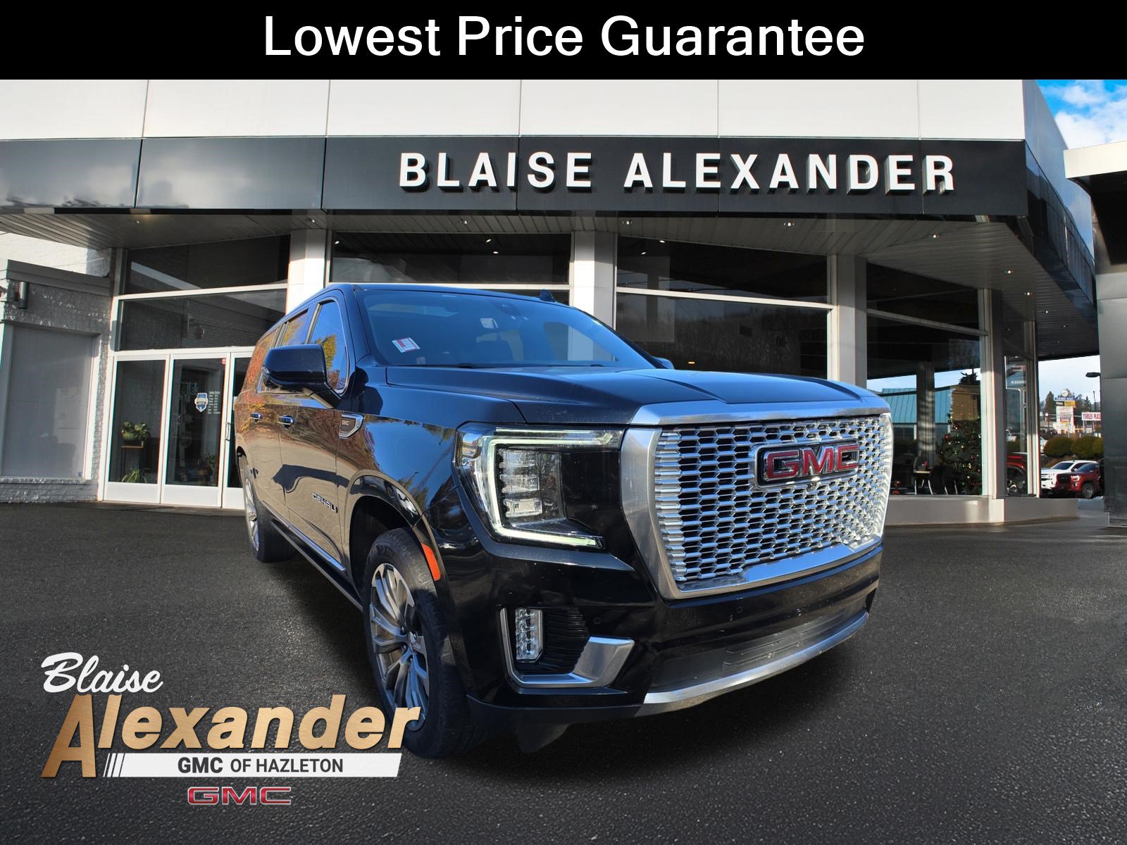 Used 2021 GMC Yukon XL Denali w/ Denali Premium Package AWD/4WD image 1