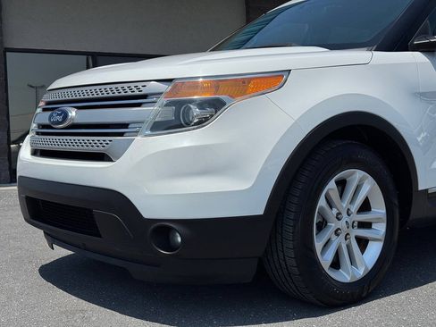Used 2014 Ford Explorer XLT FWD image 44