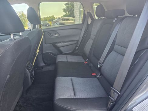 Used 2024 Nissan Rogue SV image 13