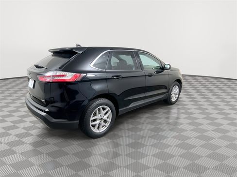 Used 2024 Ford Edge SEL image 8