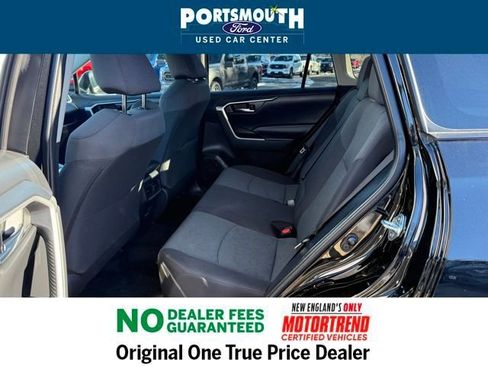 Used 2024 Toyota RAV4 XLE image 5