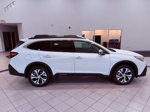 Used 2022 Subaru Outback Touring XT w/ Popular Package #2 image 17