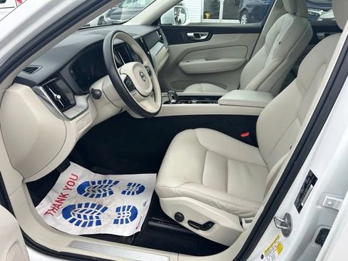 Used 2023 Volvo XC60 B5 Plus AWD/4WD image 15