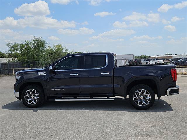 Used 2025 GMC Sierra 1500 SLT RWD image 2