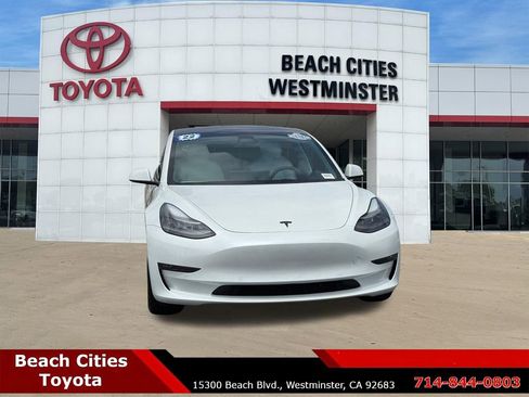 Used 2022 Tesla Model 3 Long Range AWD/4WD image 3