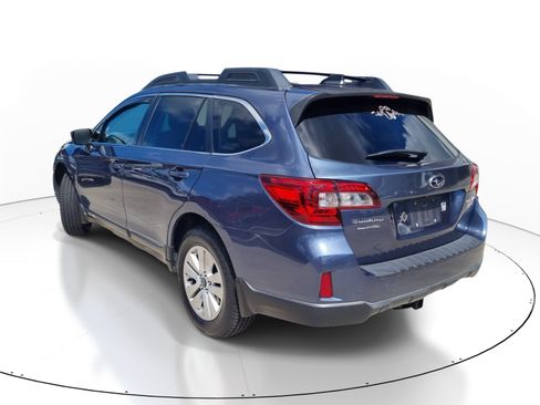 Used 2017 Subaru Outback 2.5i Premium AWD/4WD image 4
