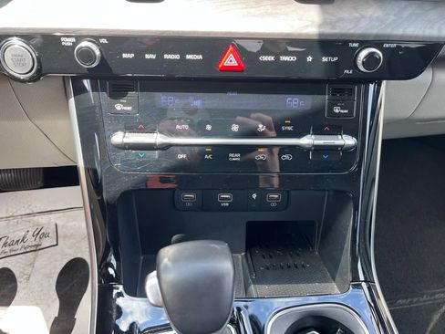 Used 2024 Kia Carnival SX FWD image 19
