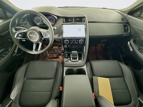 New 2024 Jaguar E-PACE R-Dynamic SE image 23