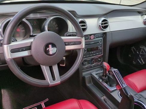 Used 2009 Ford Mustang GT image 13