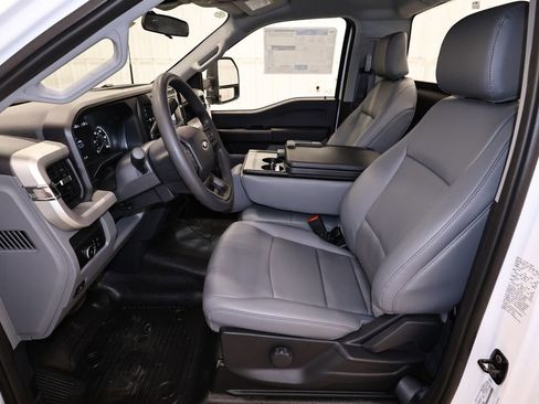 New 2026 Ford F550 4x4 Regular Cab Super Duty image 13