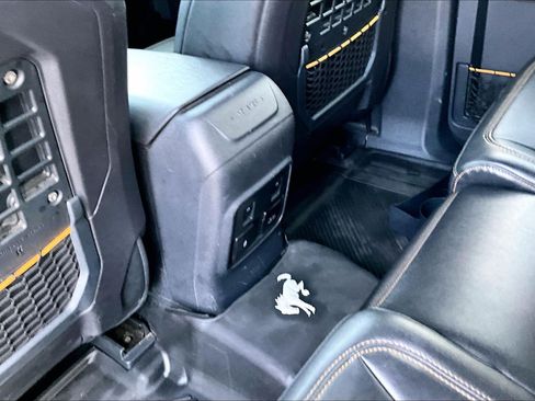 Used 2021 Ford Bronco Badlands w/ Sasquatch Package AWD/4WD image 10