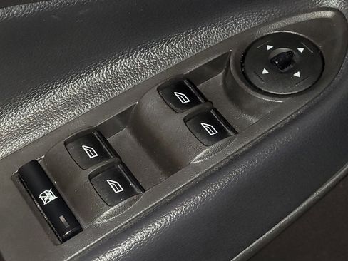 Used 2018 Ford Escape SE FWD image 27