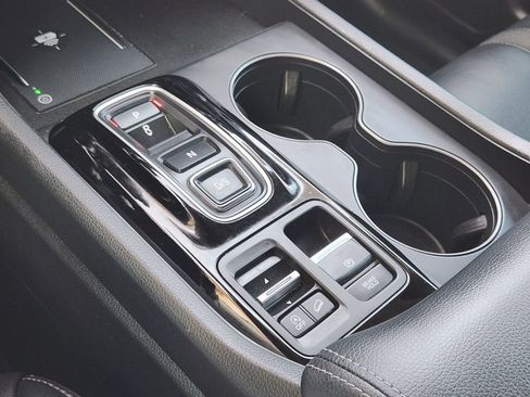Used 2025 Honda Pilot EX-L image 19