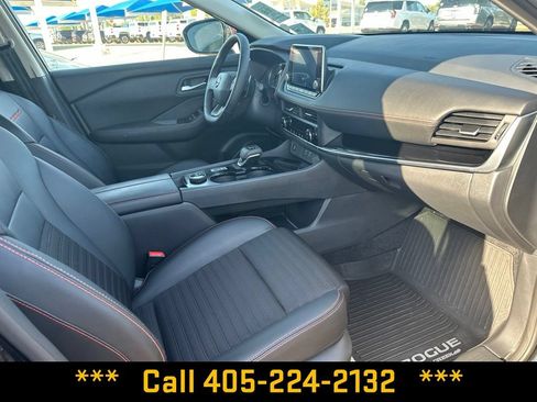 Used 2025 Nissan Rogue SV AWD/4WD image 26