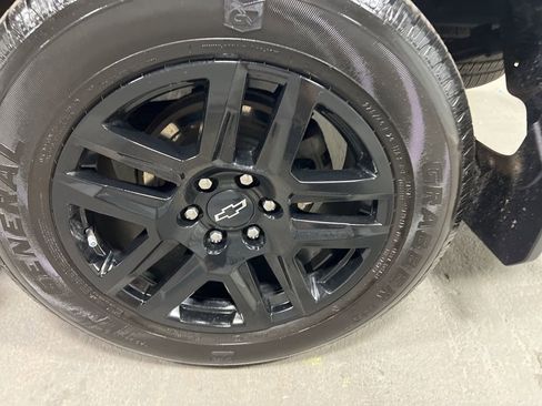 Used 2023 Chevrolet Silverado 1500 Custom image 38