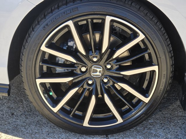 Used 2023 Honda Accord Touring image 13