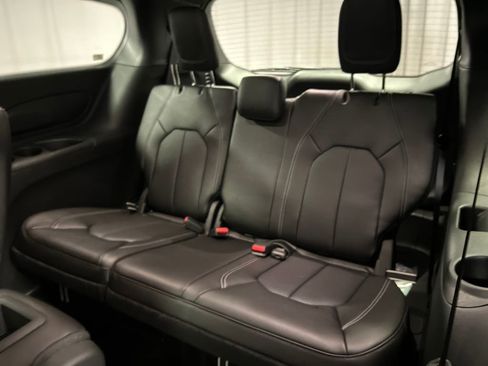 New 2026 Chrysler Pacifica Select image 22