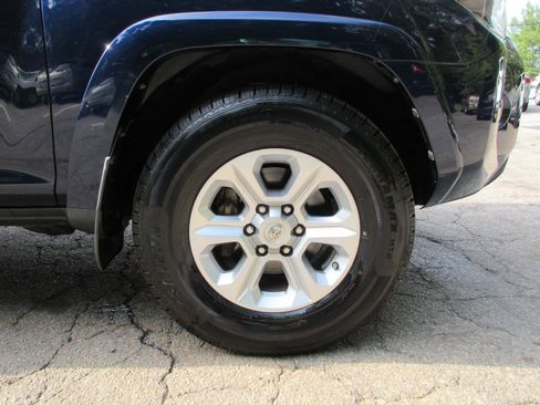 Used 2017 Toyota 4Runner SR5 RWD image 20