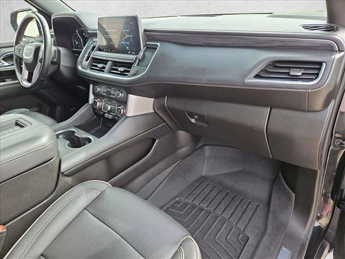 Used 2021 GMC Yukon SLT w/ SLT Premium Package image 25