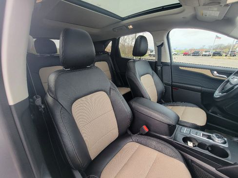 Used 2022 Ford Escape Titanium w/ Titanium Elite Package image 34