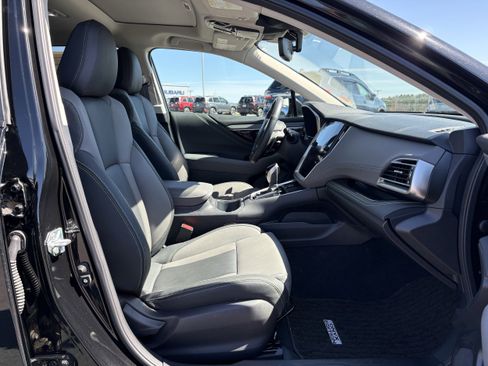 Used 2025 Subaru Outback Onyx Edition image 29