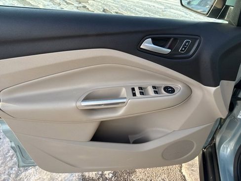 Used 2014 Ford C-MAX Energi SEL image 12