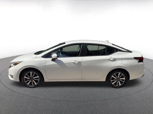 Used 2025 Nissan Versa SV FWD image 8