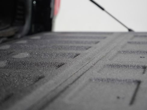 Used 2020 Chevrolet Colorado LT w/ Colorado RST Special Edition image 10