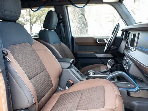 Used 2023 Ford Bronco Outer Banks image 18